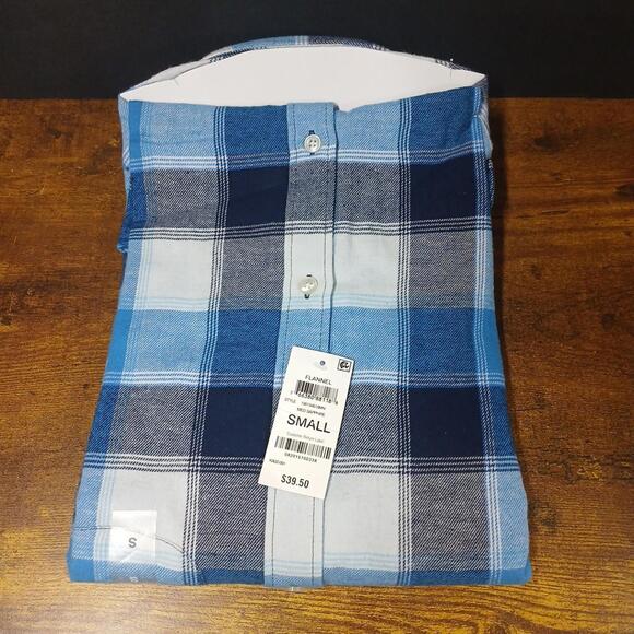 Club Room Men's Blue Flannel Button Up Shirt Size Small - Picture 2 of 6